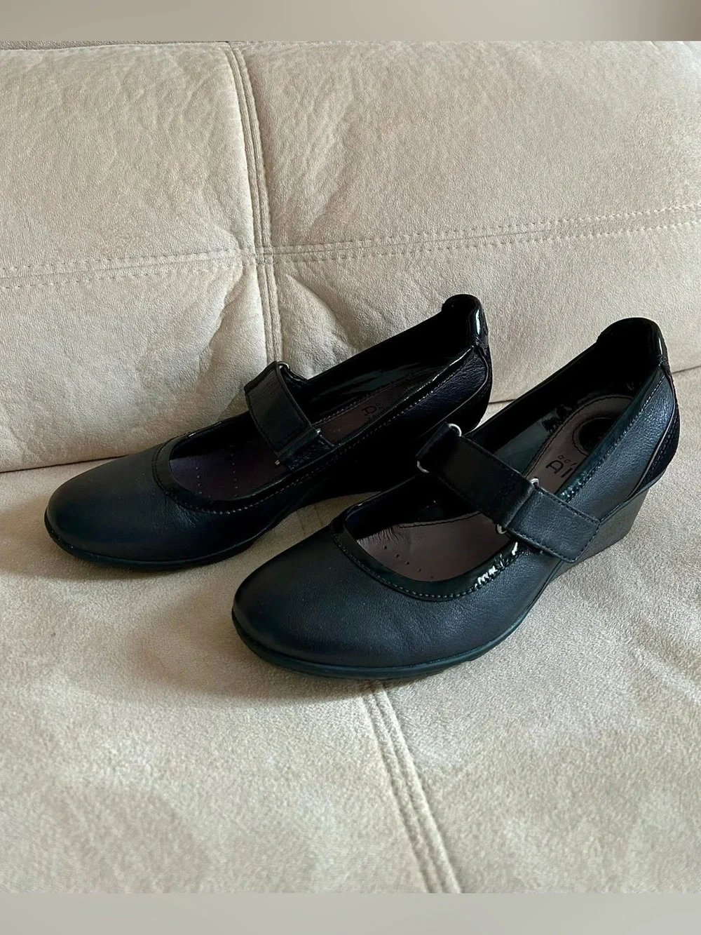 Clarks Active Air Mary Jane Black Leather Stylish, Comfort Wedge Shoes